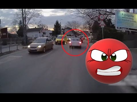 Szerinted az a tábla minek van ott te gyökér? Vállalod, ha jön a vonat?