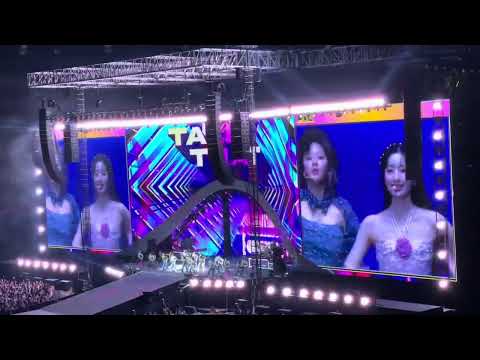 TWICE - Talk that talk @ 5th World Tour in LA 230610 #twice #twice5thworldtour #la #readytobe