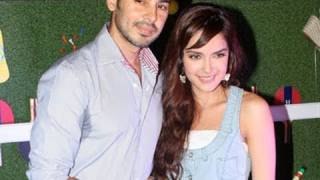 Bollywood actors at Tommy Hilfiger’s footwear launch in India‎