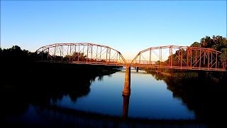 preview picture of video 'American River Sunrise at Fair Oaks Bridge in Faasstt Motion'