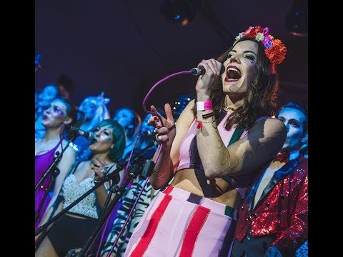 Jolene with London Contemporary Voices