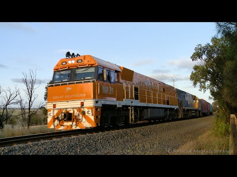 5MA5 Pacific National Container Freight Train (26/11/2020) - PoathTV Australian Railways