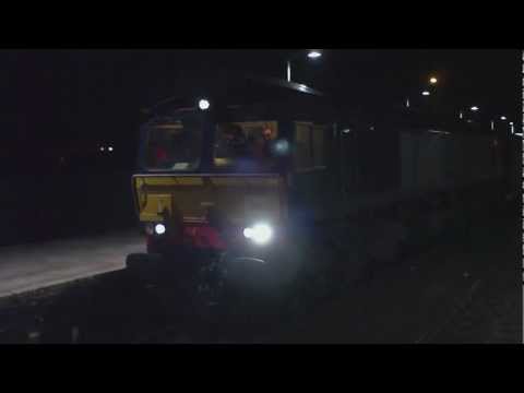 66426 on diverted 4S45 Daventry - Grangemouth intermodal @ Guide Bridge on 29.3.13 - HD