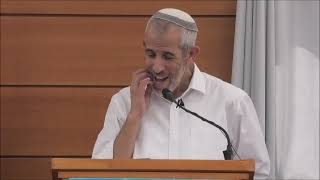 שרה -  אשת חיל וכנסת ישראל [על השבת] | הרב אוהד תירוש (ישיבת בני דוד) - התמונה מוצגת ישירות מתוך אתר האינטרנט יוטיוב. זכויות היוצרים בתמונה שייכות ליוצרה. קישור קרדיט למקור התוכן נמצא בתוך דף הסרטון