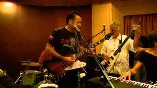 Tommy Castro and friends: The Night time is the Right Time