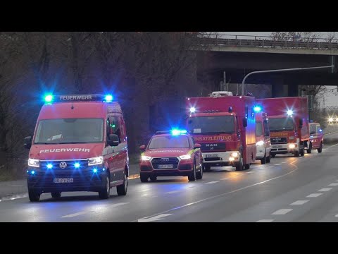 GROßEINSATZ In Oberhausen - Deich Droht Zu Brechen Viele Feuerwehr Und THW in EINSATZ