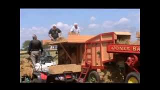 preview picture of video 'Traction Engine of Ulster Working Day Rally Threshing Display near Randalstown'