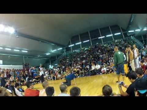 HIP HOP CONNECTION 2012 - ( final 2 vs 2) LICENCE TO CHILL VS MOMENTUM by YOUVAL.avi