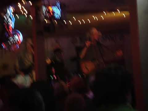 Jerry Jeff Walker 2007 Broken Spoke Austin. Short Pissin in the Wind video