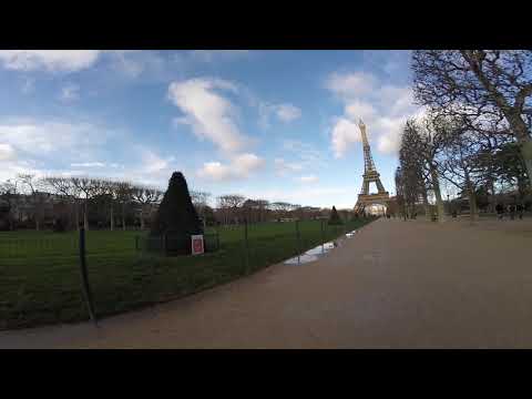 Em Paris - Perto da Torre Eiffel