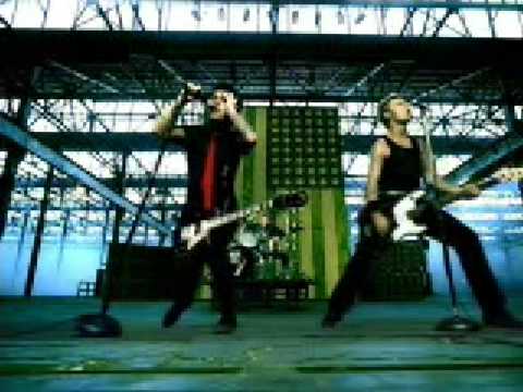 Green Day - American Idiot (Uncensored Music Video)