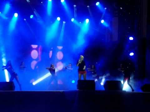 Joanna Dragneva and Dance Group Extravaganza