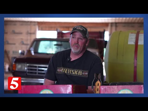 'Tobacco is about over': How one tobacco farmer in Tennessee is still going