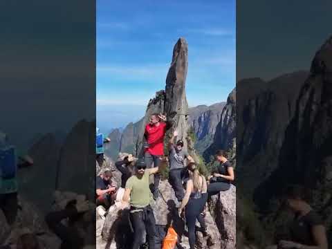 como é  lindo vê  essa torre de pedra !!