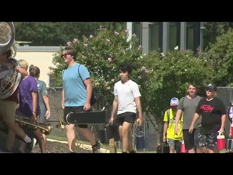 Boerne ISD returns to school as debate on masks continues