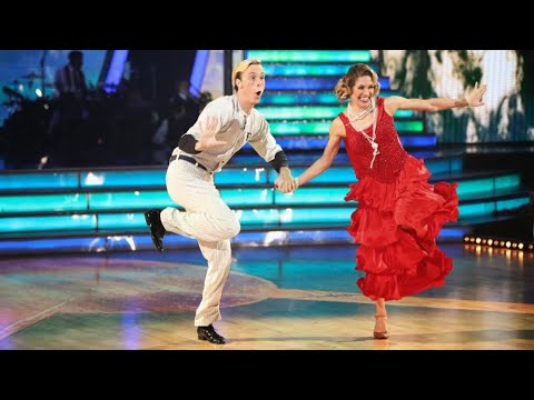 Riker Lynch and Allison Holker Quickstep (Week 7) | Dancing With The Stars