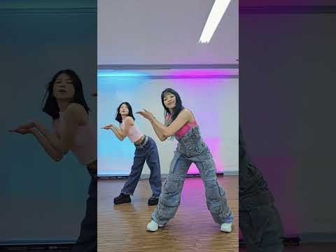 KATSEYE - "Debut" dance cover with KAIA Charlotte 🤩 @KAIAOfficialPH #Katseye #KAIA #Debut #shorts