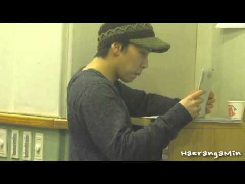 [Fancam] 120116 SUKIRA Sungmin - 뭐하세요? ^^