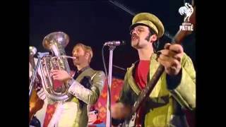 The Equestrian Statue - Bonzo Dog Doo/Dah Band (1967)