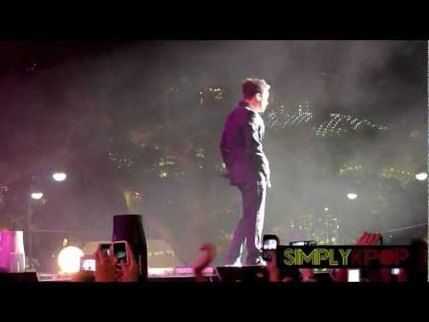 Big Bang Maknae Seungri Strong Baby @ F1 Singapore Grand Prix 230911