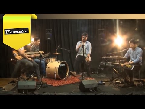 B'COUSTIC - Early Monday