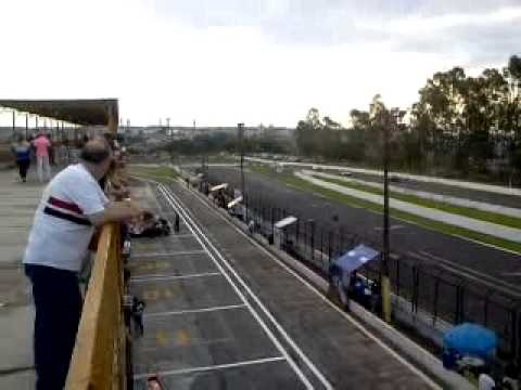 Após 3 hrs nas 500 milhas de Londrina 2013 Kia Power Imports Racing Team