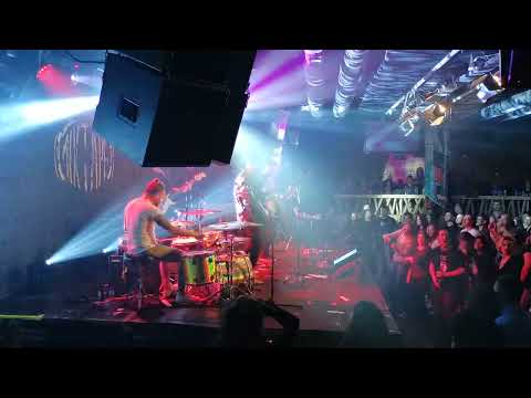 P. I. F. - Оставам тук, live 16.04.2022