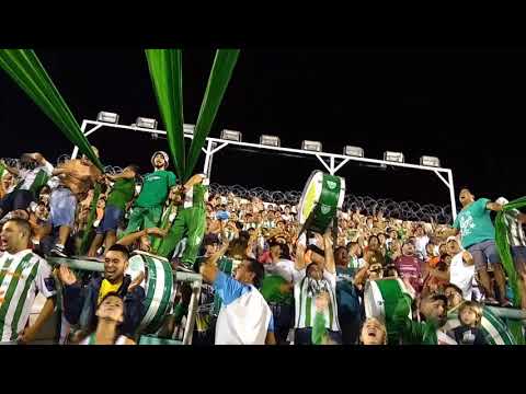 "Hinchada de desamparados de San Juan" Barra: La Guardia Puyutana • Club: Sportivo Desamparados