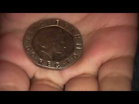 The very rare undated 20p coin (very very rare!!!!!!!!!!!)