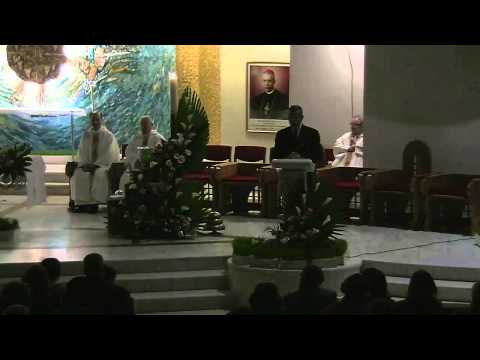 Iaşi (catedrală): Liturghia din noaptea Invierii - partea I (20 aprilie 2014)