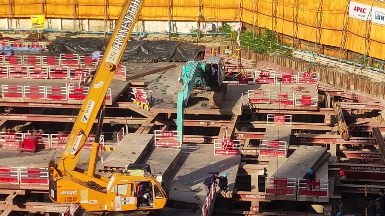 2023 バンコク エカマイ地区の工事現場