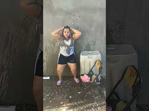 How to bathe with dirty water /TUTORIAL/🤣🤣🤣#shorts