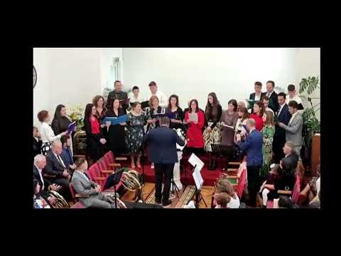 Cu Tine prin credință Doamne voi porni Căci pașii Tăi mi-arată drumul zi de zi