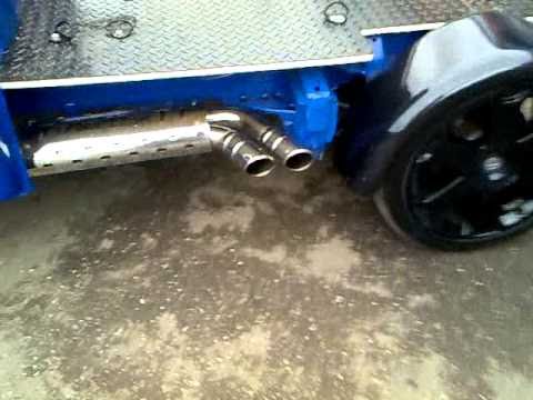 totally t4 vw transporter doka pick up 2.5 petrol sounds like a v8 love it !!!