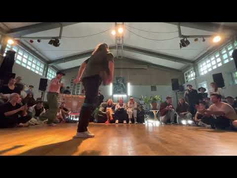 Mery Berry vs. T-Flow | Top 16 Bgirl battle | Queen16 Festival 2022