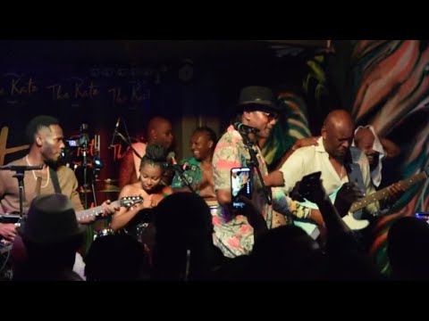 Klass: Black Out Live | #RalphMenelas Monte Vinn Jwe Gita #ElPozo a | Li Fe Anpil Koze Nan Bal Sa