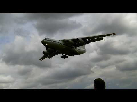 Ukrainian IL-62 arriving at RIAT 2017