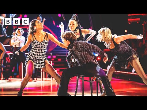 The Strictly Pros' routine wows the audience ✨ | Strictly Come Dancing - BBC