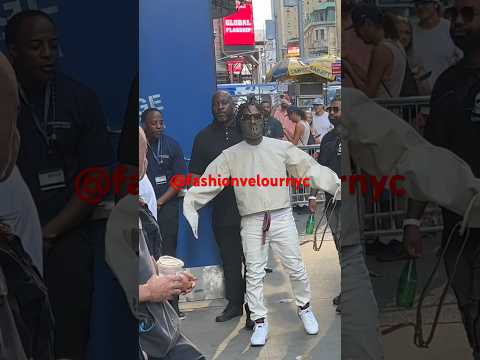 #exclusive Juicy J seen in a ￼￼ crazy outfit in #fashion #trending #shorts #short #entertainment