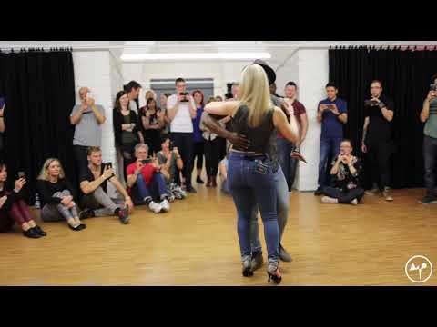 Carina & Joshua Tarraxa / tarraxo Demo - Tomala um Cocktail Tarraxa