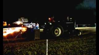 preview picture of video 'Oliver 1750 Diesel 7500# Tractor Pull at Radcliffe Days 07/19/2013'