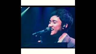 Download lagu chanyeol cracking while playing piano is so funny 🤣🤣 #chanyeol #kyungsoo #exo mp3