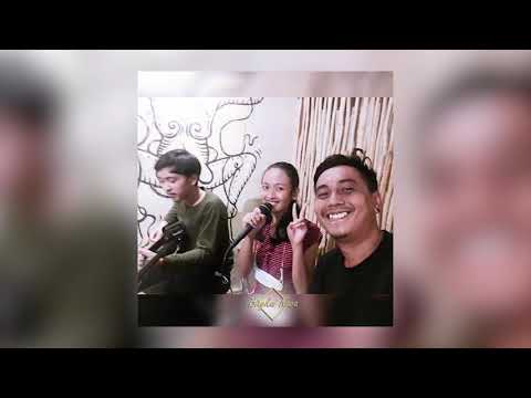 Live Performance Bingkai Kaca At Sangguru Kopi