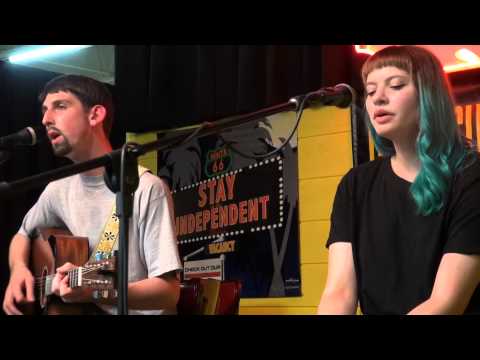 Tigers Jaw - Hum  / Distress Signal (acoustic)