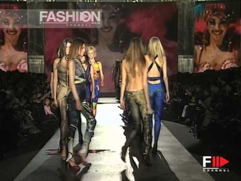 "Roberto Cavalli" Autumn Winter 2003 2004 Milan 4 of 4 Pret a Porter Woman by FashionChannel