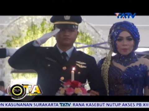 TRADISI PEDANG PORA NGIRING TRADISI NINGKAHAN ALUMNUS AAU