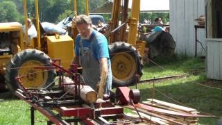 preview picture of video 'Scale Replica Steam Tractor and Sawmill'