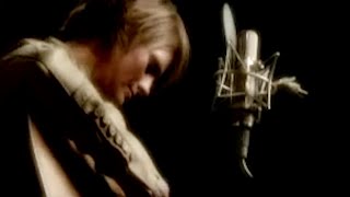 Shawn Colvin - &quot;These Four Walls&quot; (Live Acoustic)