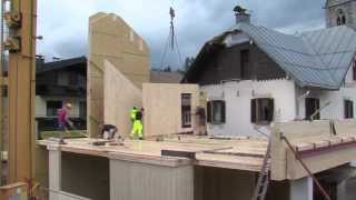 preview picture of video 'Entstehung Holzhaus - Pfarrhof Bruck/Glocknerstraße - Holzbau Riedlsperger'