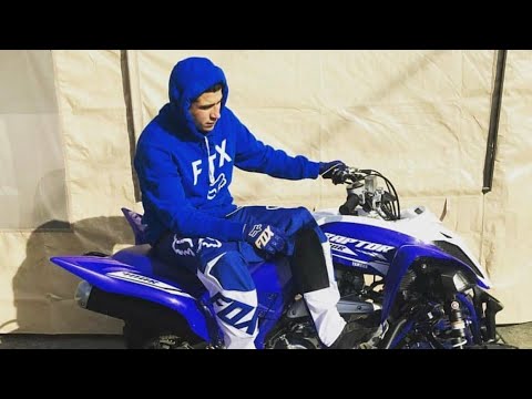 Los Billonarios-El Corrido De Bebe Free Bandz